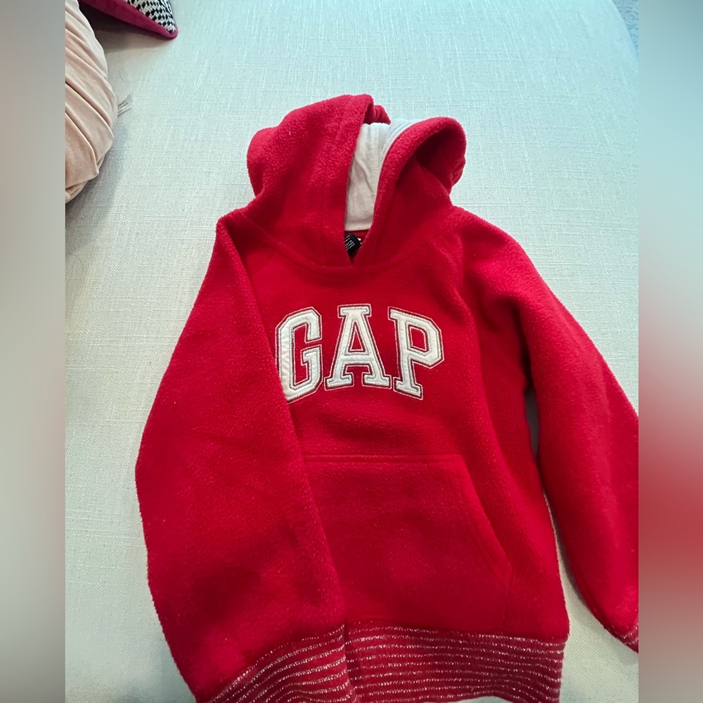 GAP Red Sweatshirt Hoodie Vibrant Pullover